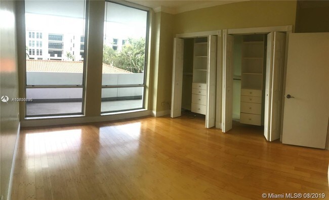 Foto del edificio - 700 Biltmore Way