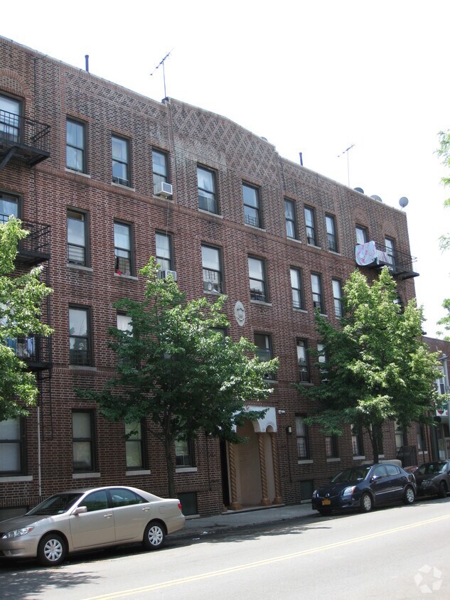 Primary Photo - 334 Foster Ave