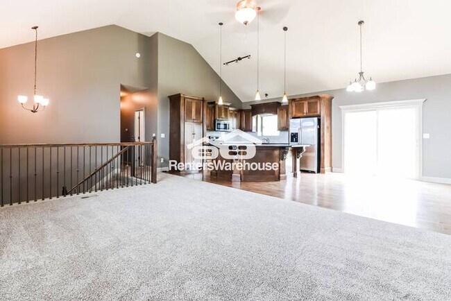 Foto del edificio - Beautiful 4 bed, 3 bath in Raymore!