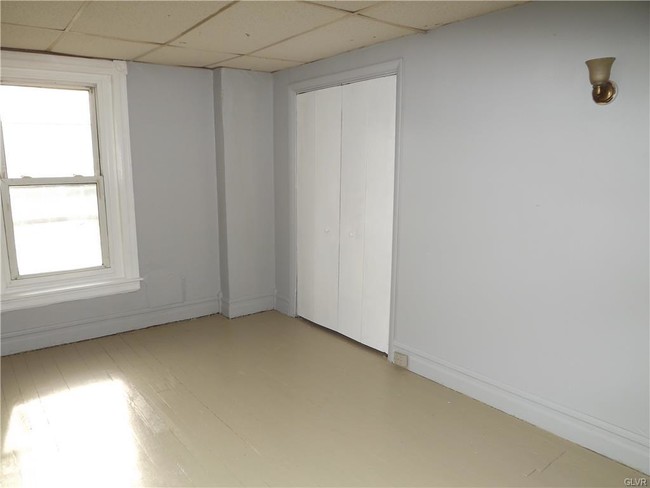 Foto del edificio - 136 N 15th St