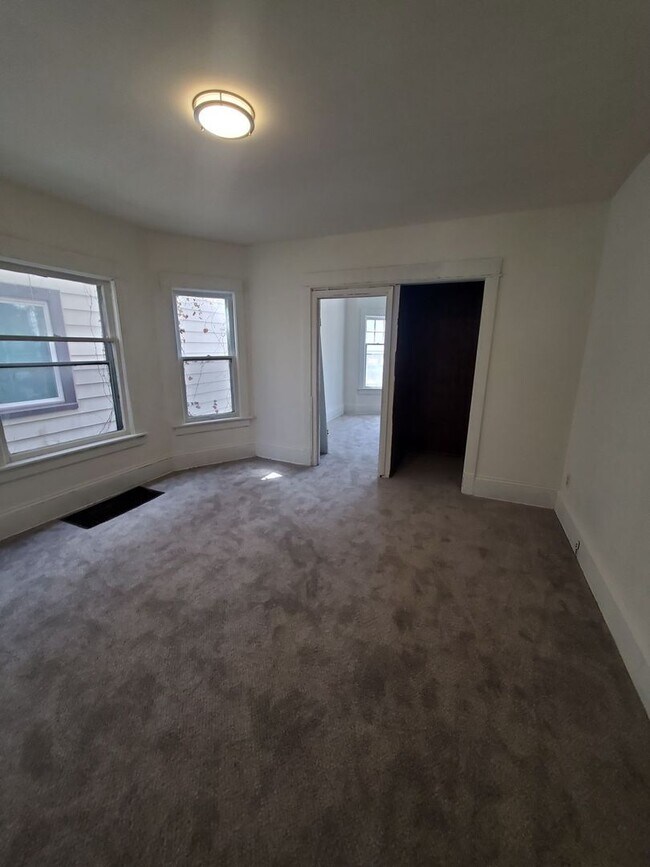Foto del edificio - 3134-3136 N 35th St. (Duplex)