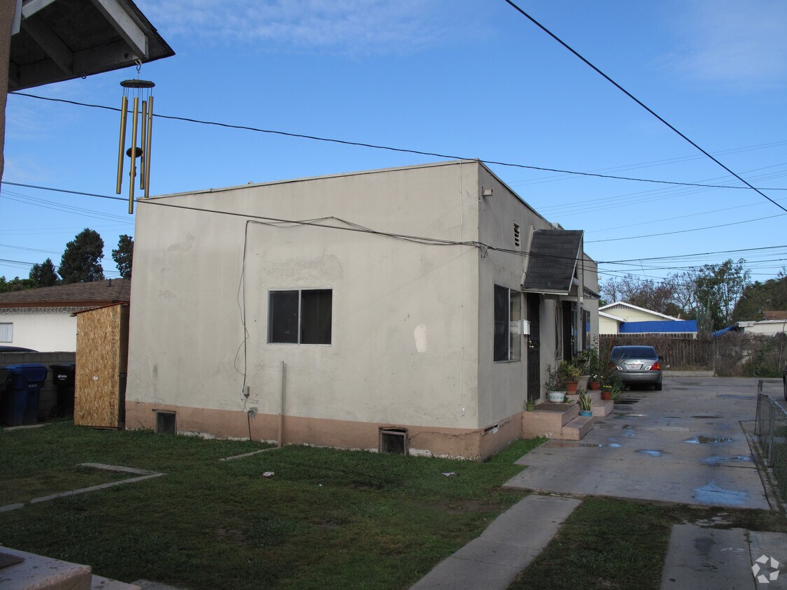 Building Photo - 6919 Adamson Ave
