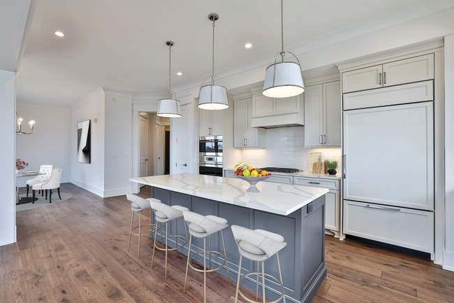 Unit 209 Kitchen - Residences at One Highland
