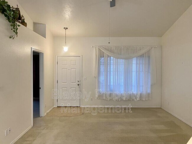 Building Photo - 12517 W Abram Dr