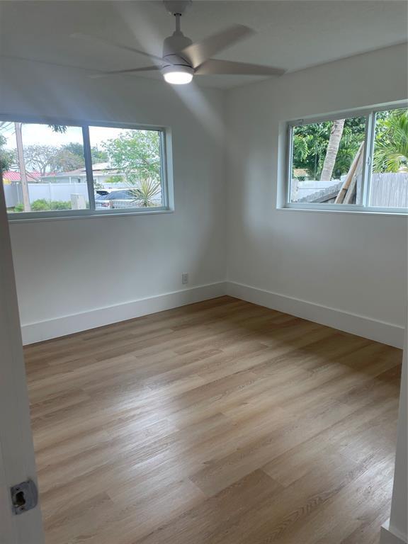 Foto del edificio - 924 SW 11th St