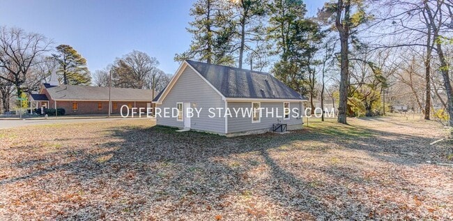 Building Photo - 2927 Beechmont St