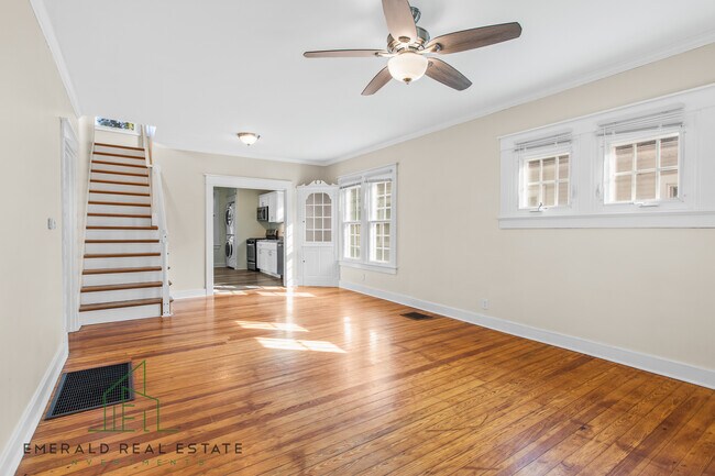 Building Photo - 837 Parkway Dr