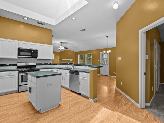 Foto del edificio - 3014 Lonesome Ridge Ct