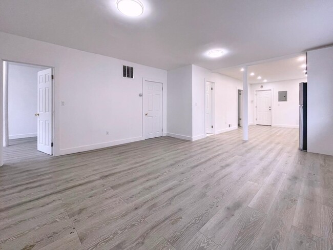 Foto del edificio - 389 Monmouth St
