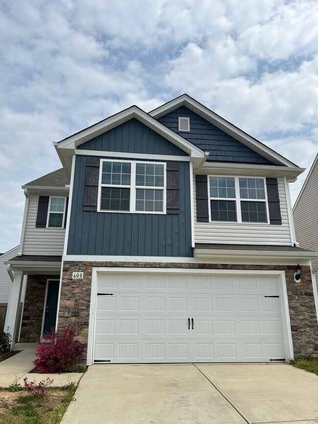 Foto del edificio - Charming 3 Bedroom Home Located In Zebulon NC!!!