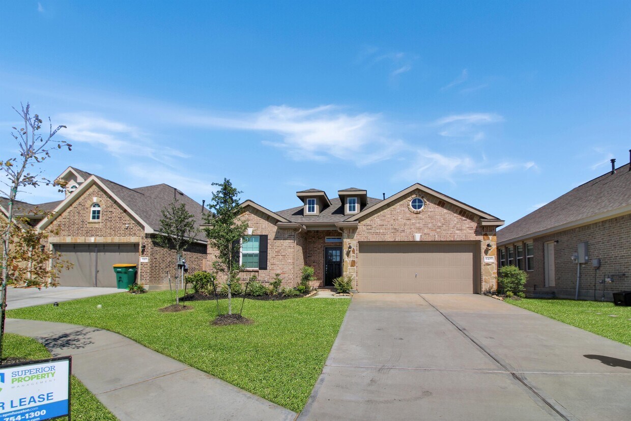 Foto principal - 8407 Pecan Crest Dr