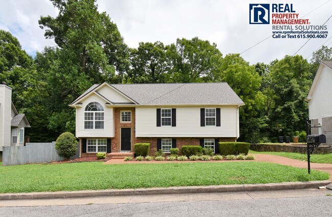 Foto del edificio - Wonderful 5BR/3BA Antioch home, fenced-in backyard and attached garage on a cul-de-sac!