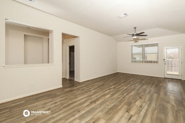 Building Photo - 9215 Dak Ave.
