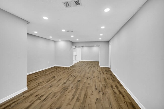 Foto del edificio - 1304 Sage Dr