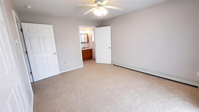 Building Photo - 491 Coronado Way