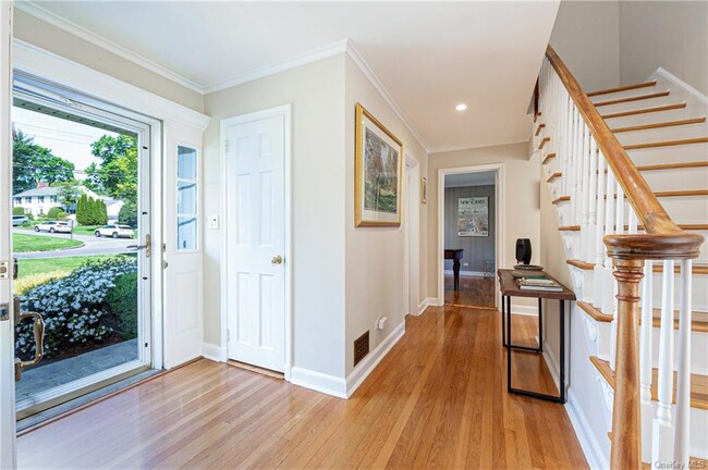 Building Photo - 41 S Rd
