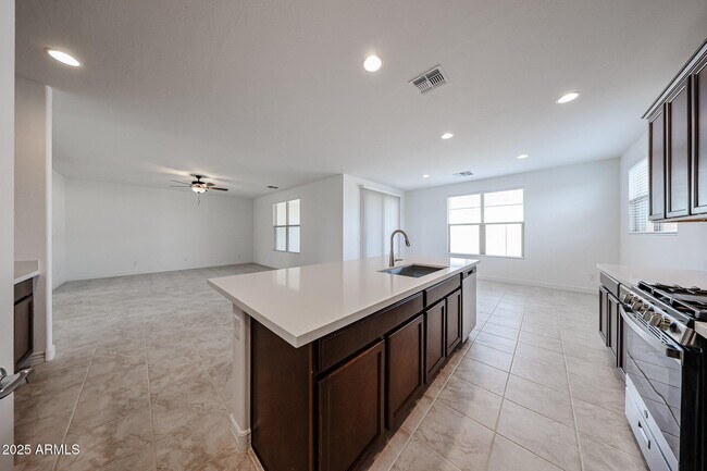 Building Photo - 25128 N 171st Ave