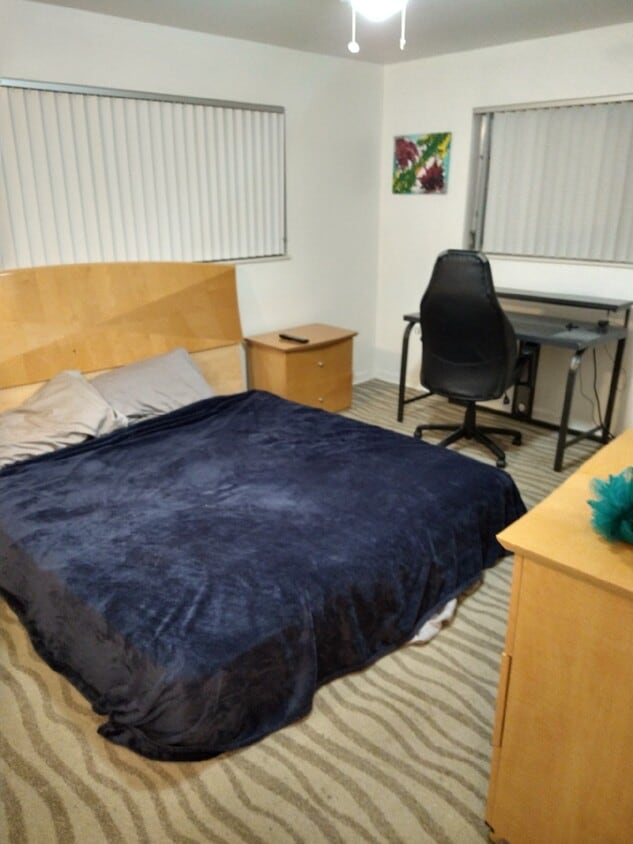 Building Photo - 3481 NE Melba Dr