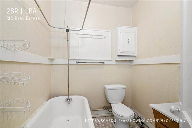 Photo - 975 N Washington St Apartment