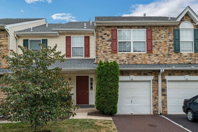 Foto del edificio - Beautiful 2 Bed, 2.5 Bath Townhouse in KOP!
