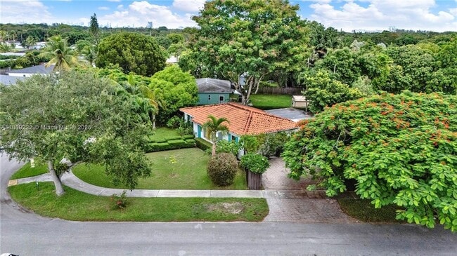 Foto del edificio - 6890 SW 51st St