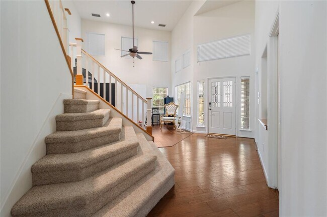 Building Photo - 98 E Greywing Ct