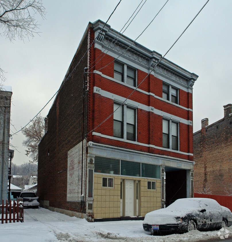 Building Photo - 2820 Colerain Ave