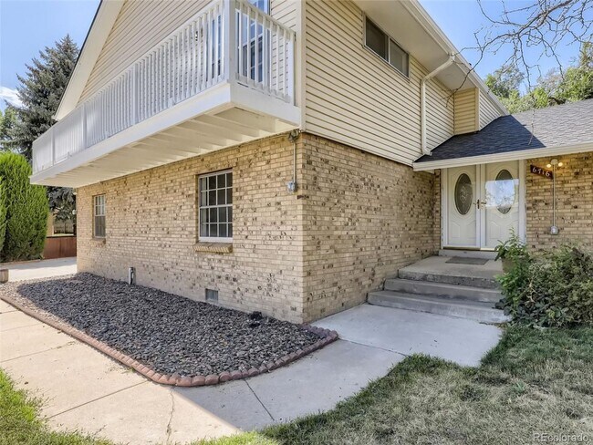 Foto del edificio - Beautifully Updated Home in the Columbine ...