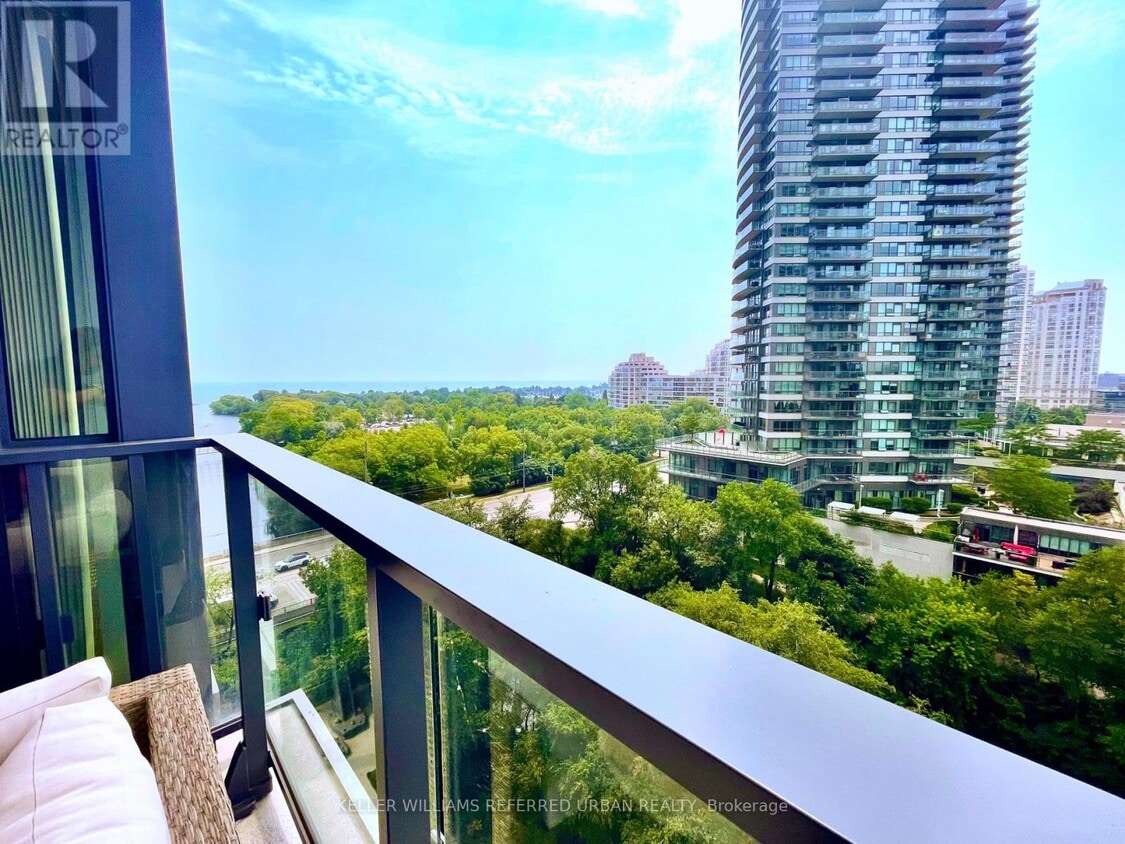 Photo principale - 2212-2212 Lake Shore Blvd W