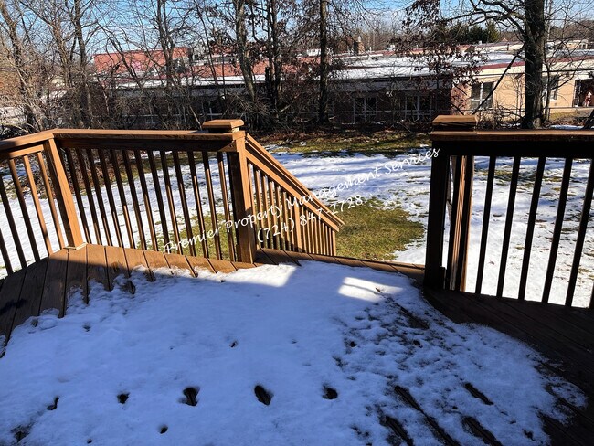 Foto del edificio - 208 Bonnie Brae Dr