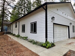 Building Photo - 479 SE Old Arcadia Rd