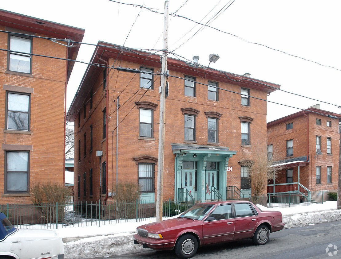 Foto del edificio - 40-42 Center St
