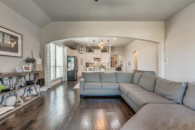 Foto del edificio - 1201 Skyflower Ln