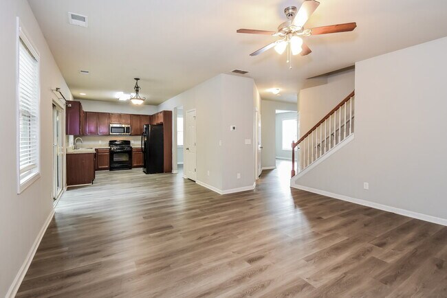 Foto del edificio - 182 Diamond Ridge Ave