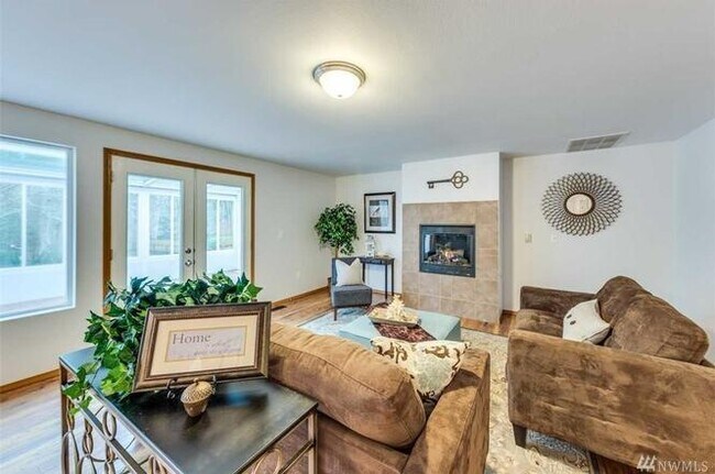 Building Photo - 8028 Old Military Road Northeast, Bremerto...