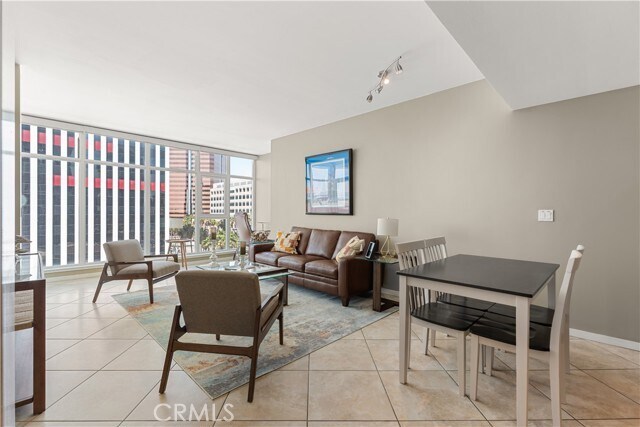 Foto del edificio - 400 W Ocean Blvd