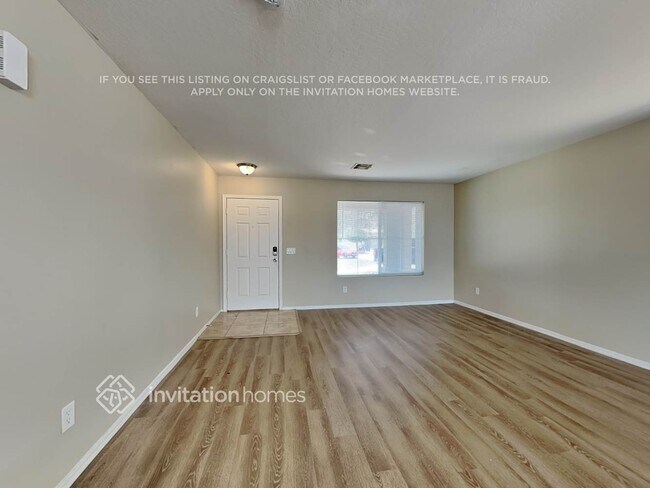 Foto del edificio - 1331 S 219th Ln
