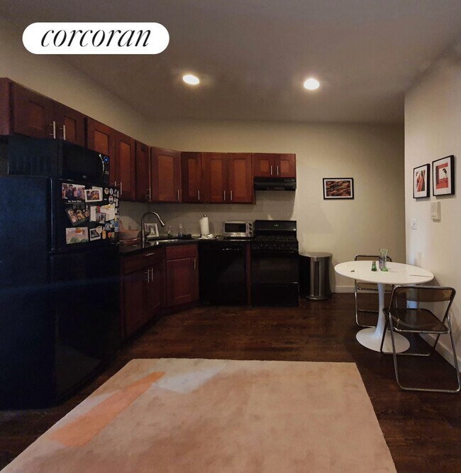 Foto del edificio - 1433 Bedford Ave