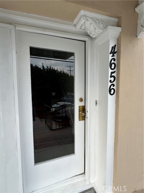 Foto del edificio - 4656 Oakwood Ave
