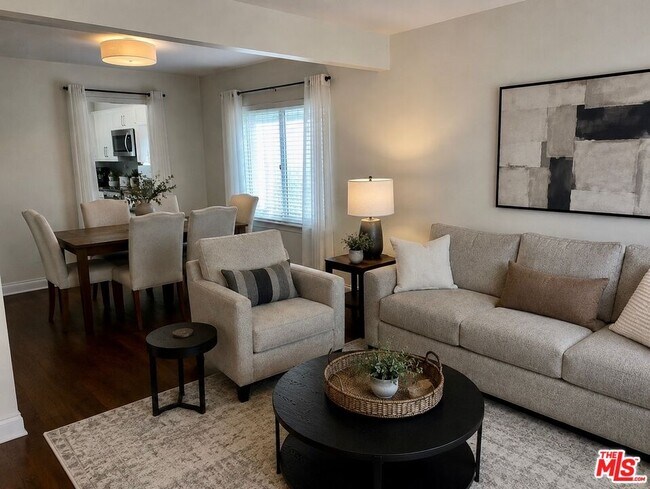 Foto del edificio - 10239 White Oak Ave