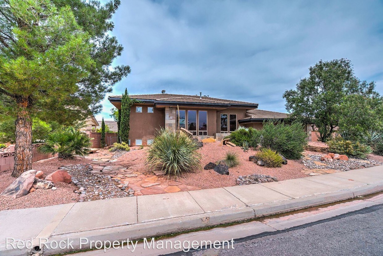 3654 Mitchell Dr, Santa Clara, UT 84765 House Rental in Santa Clara
