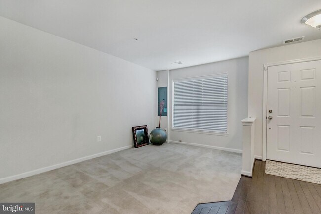 Foto del edificio - 12707 Brickyard Blvd