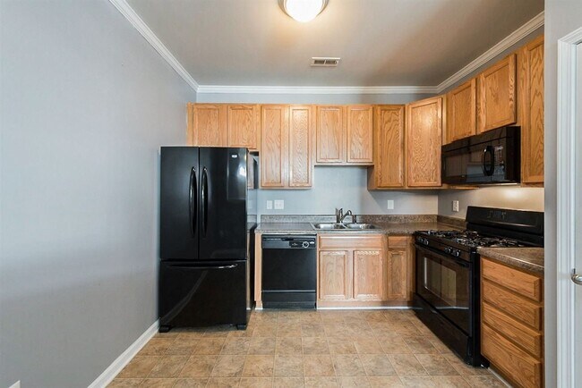 Building Photo - 2224 Valley Edge Dr