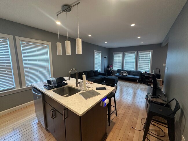 Building Photo - 31-33 Thorton St. Unit 1