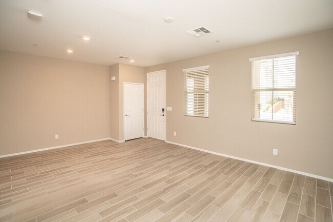 Foto del edificio - COMING SOON!! GorgeousTownhome in Summerlin