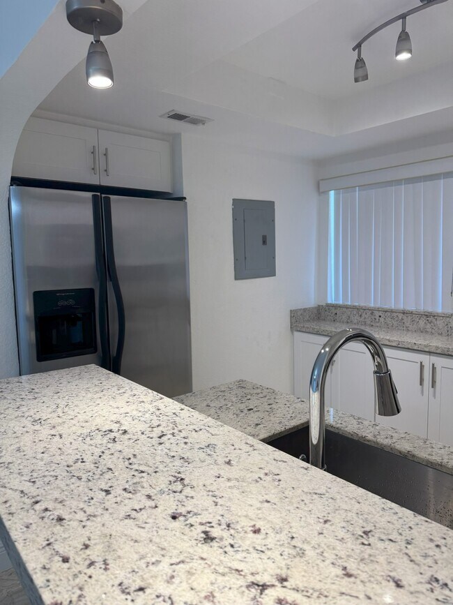 Cocina - 7803 SW 88th St