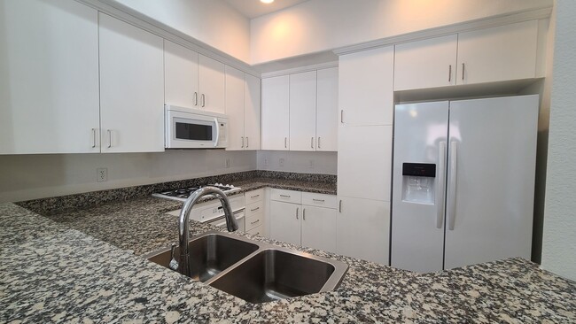 Foto del edificio - 2 Bedroom Condo in Manhattan community