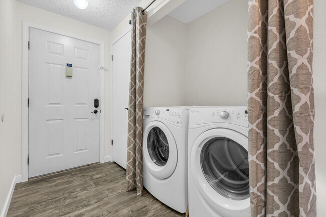 Foto del edificio - Cozy 2 Bedroom Condo in Kent!