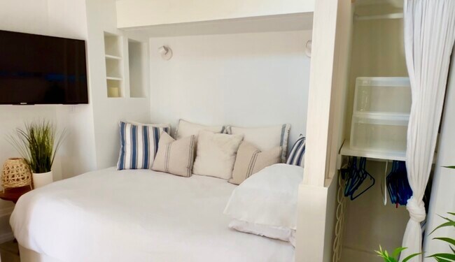 Foto del edificio - 13552 Rand Dr