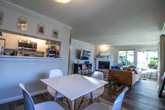 Building Photo - 3 Bed/2 Bath condo in desirable Serenity a...
